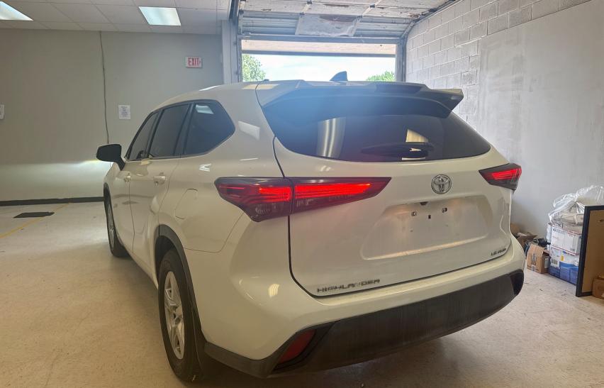 5TDKDRBH1PS005722 - 2023 TOYOTA HIGHLANDER L WHITE photo 3