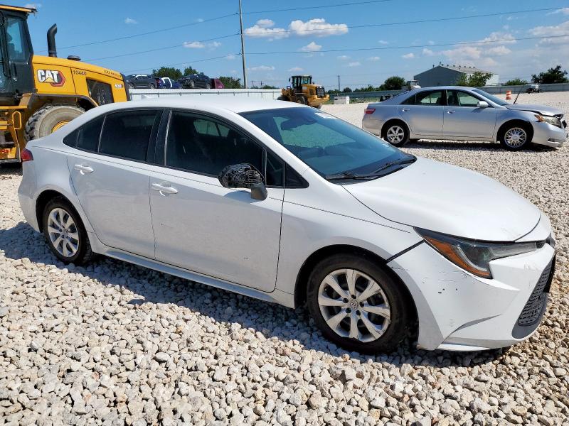 5YFEPMAE0MP170485 - 2021 TOYOTA COROLLA LE WHITE photo 4