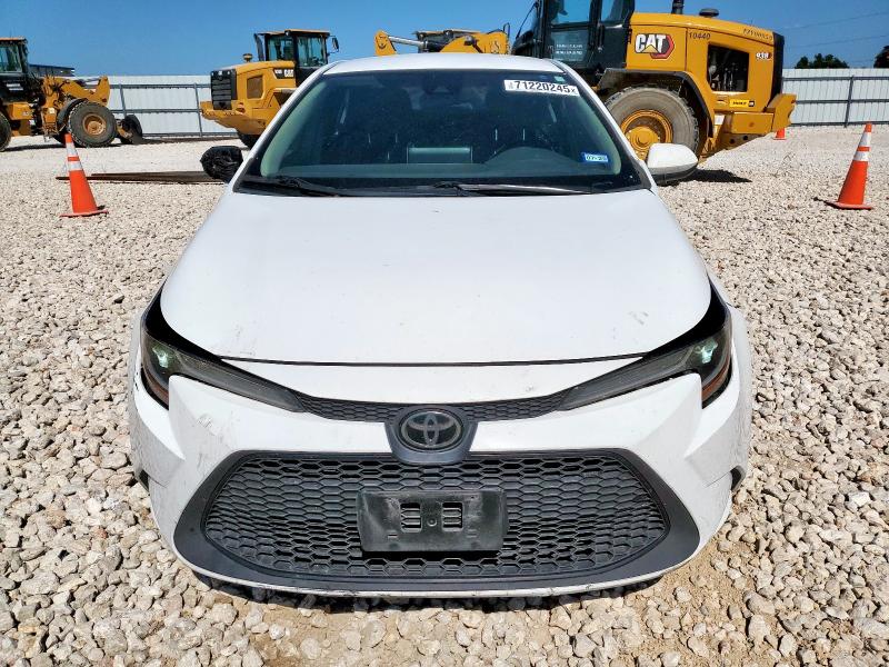 5YFEPMAE0MP170485 - 2021 TOYOTA COROLLA LE WHITE photo 5