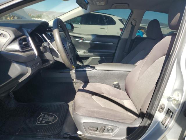 4T1B11HK3KU268503 - 2019 TOYOTA CAMRY L 银色 照片 7