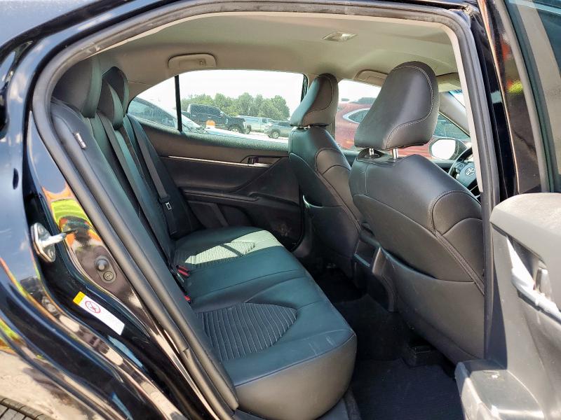 4T1B11HK2JU139473 - 2018 TOYOTA CAMRY L BLACK photo 10