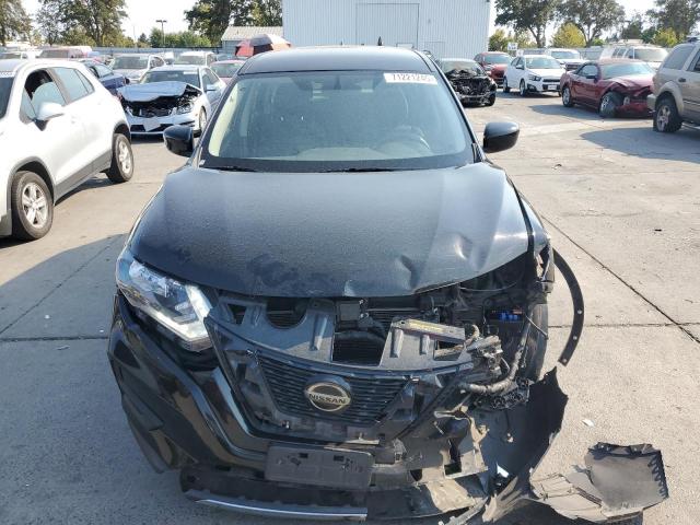 KNMAT2MV0JP580291 - 2018 NISSAN ROGUE S BLACK photo 5