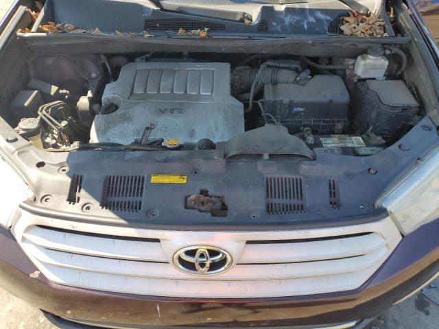 5TDBK3EH8BS090730 - 2011 TOYOTA HIGHLANDER BASE Burgund zdjęcie 12
