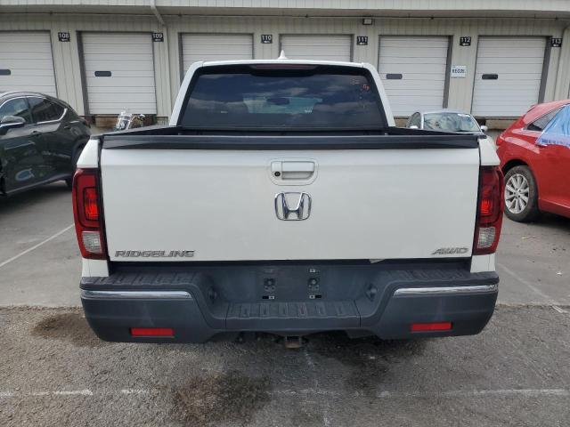5FPYK3F6XJB001242 - 2018 HONDA RIDGELINE RTL Biały zdjęcie 6