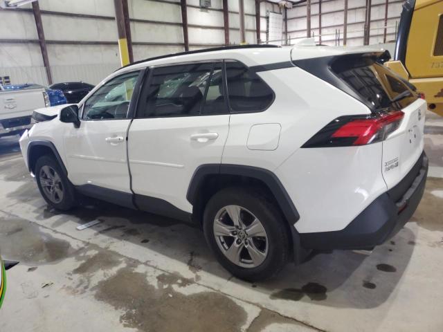 2T3P1RFV3PC339670 - 2023 TOYOTA RAV4 XLE 白色 照片 2