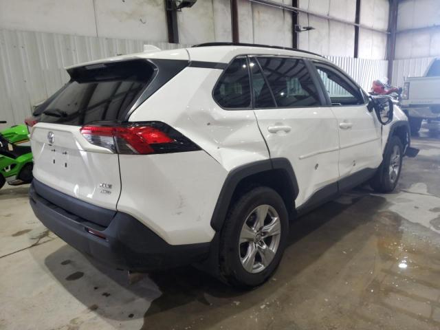 2T3P1RFV3PC339670 - 2023 TOYOTA RAV4 XLE 白色 照片 3