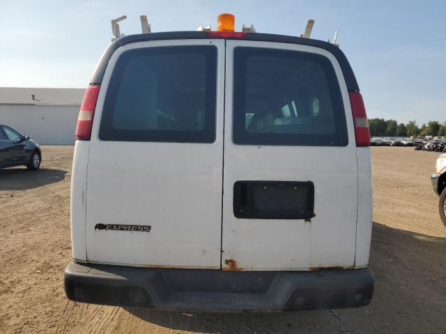 1GCGG25V471225584 - 2007 CHEVROLET EXPRESS G2 WHITE photo 6