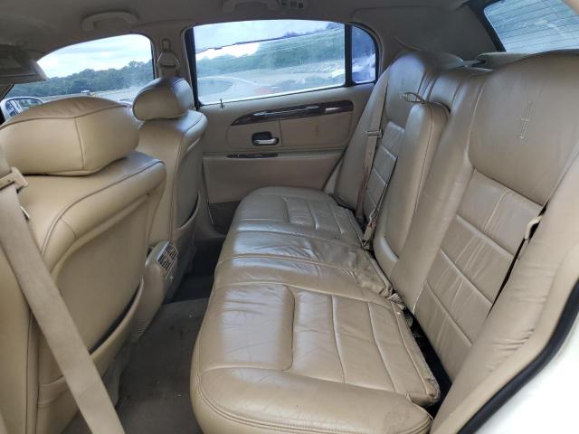 1LNHM81W9XY673756 - 1999 LINCOLN TOWN CAR EXECUTIVE WHITE photo 10