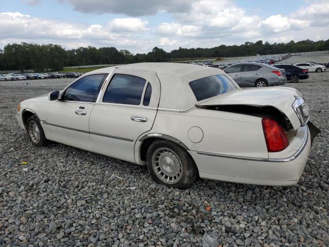 1LNHM81W9XY673756 - 1999 LINCOLN TOWN CAR EXECUTIVE WHITE photo 2
