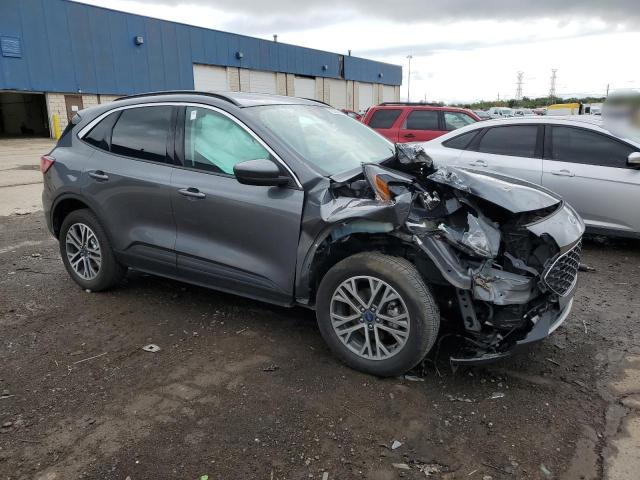 1FMCU9H69MUB25572 - 2021 FORD ESCAPE SEL GRAY photo 4