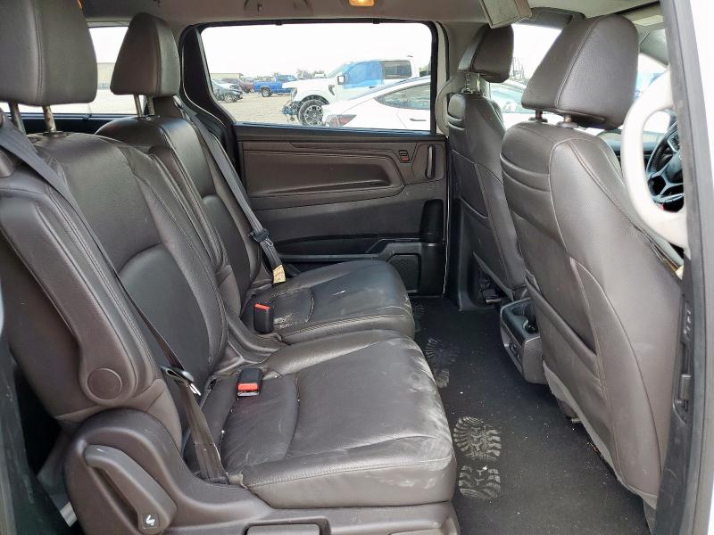 5FNRL6H82KB005409 - 2019 HONDA ODYSSEY TOURING WHITE photo 10