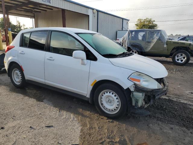 3N1BC1CP8AL372868 - 2010 NISSAN VERSA S WHITE photo 4