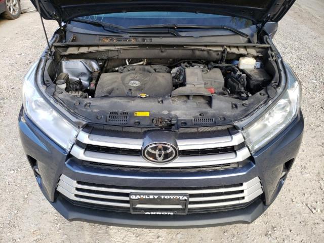 5TDJZRFH1HS512323 - 2017 TOYOTA HIGHLANDER SE BLUE photo 11