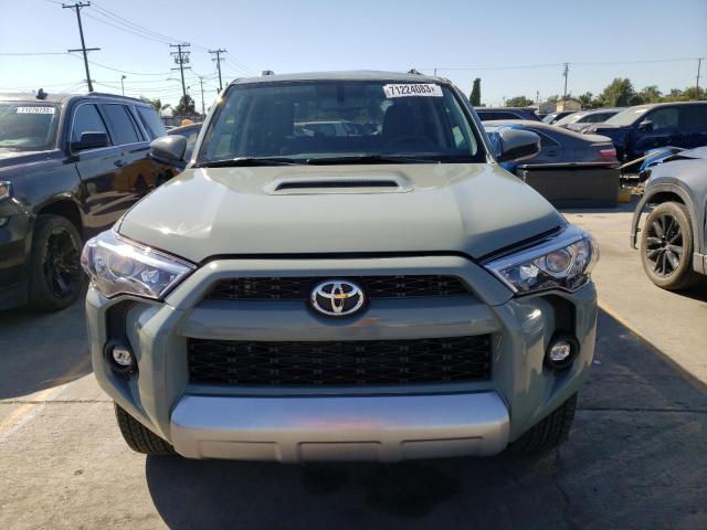 JTEPU5JR7P6100029 - 2023 TOYOTA 4RUNNER SE GRAY photo 5