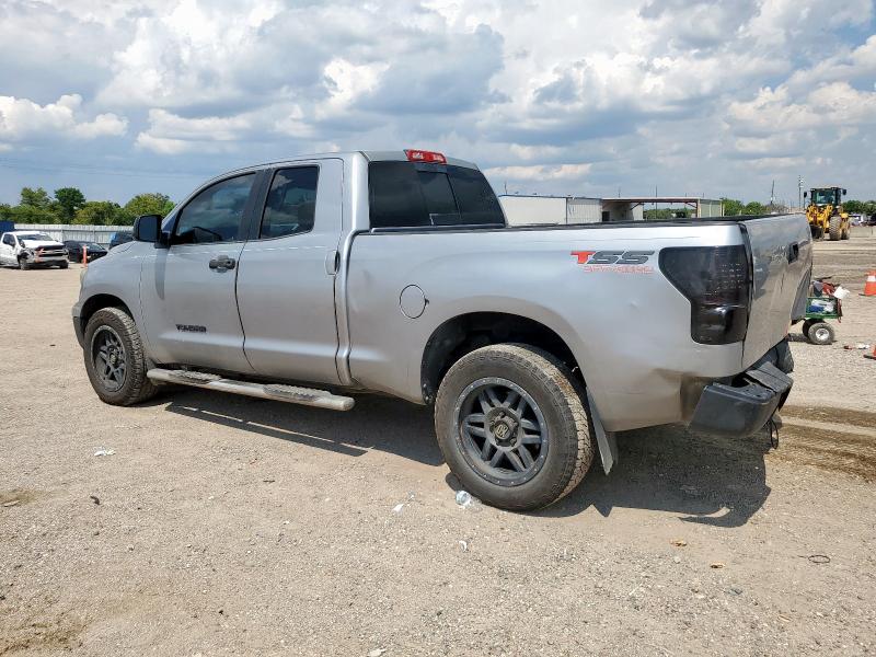 5TFRM5F19DX062924 - 2013 TOYOTA TUNDRA DOUBLE CAB SR5 SILVER photo 2