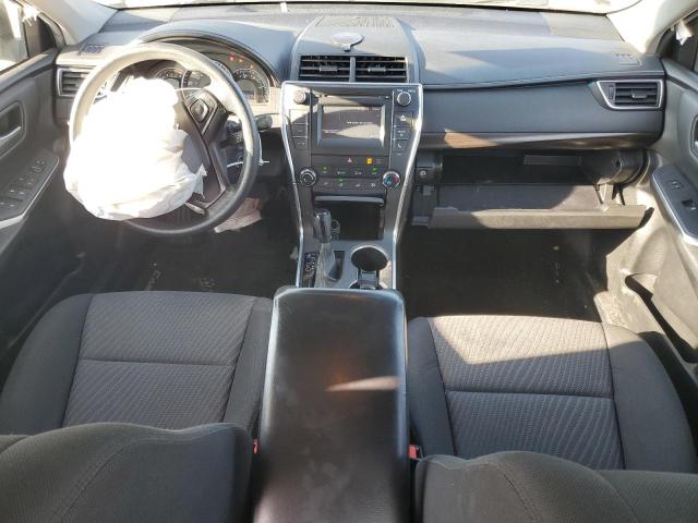 4T4BF1FKXFR458587 - 2015 TOYOTA CAMRY LE SILVER photo 8