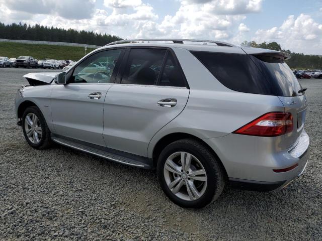 4JGDA5HBXCA040436 - 2012 MERCEDES-BENZ ML 350 4MATIC SILVER photo 2