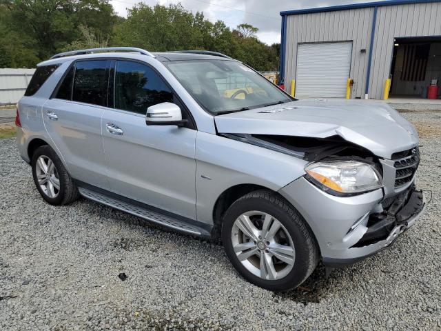 4JGDA5HBXCA040436 - 2012 MERCEDES-BENZ ML 350 4MATIC SILVER photo 4