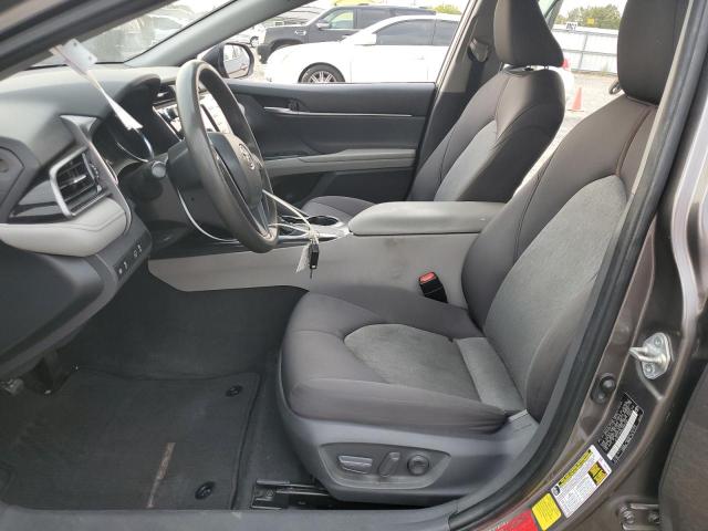 4T1C11AK6LU984229 - 2020 TOYOTA CAMRY LE GRAY photo 7