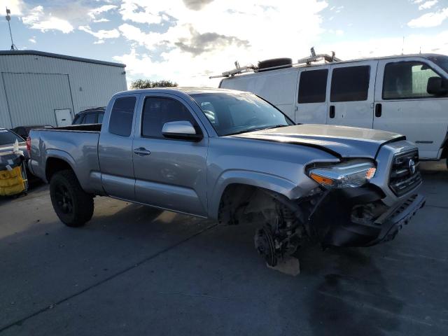 5TFSX5EN2HX049824 - 2017 TOYOTA TACOMA ACCESS CAB ნაცრისფერი ფოტო 4