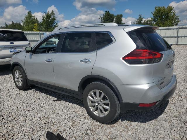 KNMAT2MT7HP573007 - 2017 NISSAN ROGUE S SILVER photo 2