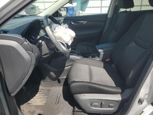 KNMAT2MT7HP573007 - 2017 NISSAN ROGUE S SILVER photo 7