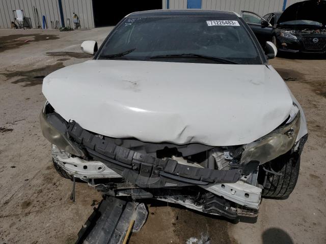 JTKJF5C77D3064106 - 2013 TOYOTA SCION TC 白色 照片 5