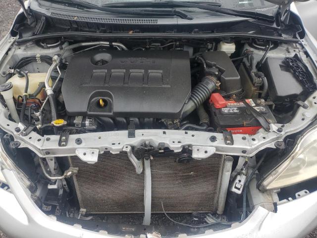 2T1BU4EE2BC674460 - 2011 TOYOTA COROLLA BASE Сріблястий фото 11