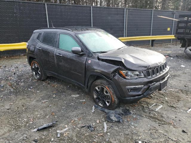 3C4NJDDB9JT116212 - 2018 JEEP COMPASS TRAILHAWK GRAY photo 4