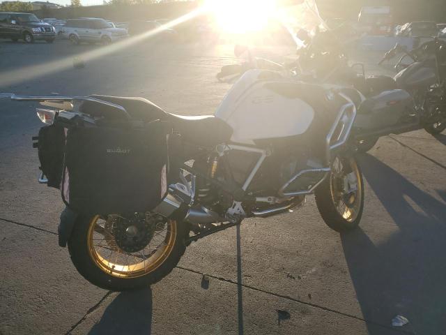 WB10M1303N6F87952 - 2022 BMW R 1250 GS ADVENTURE WHITE photo 4