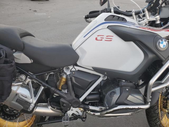 WB10M1303N6F87952 - 2022 BMW R 1250 GS ADVENTURE WHITE photo 5