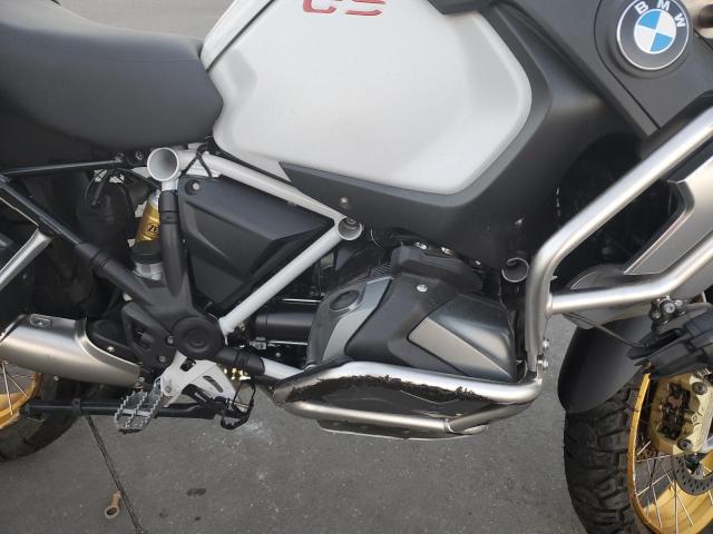 WB10M1303N6F87952 - 2022 BMW R 1250 GS ADVENTURE WHITE photo 7