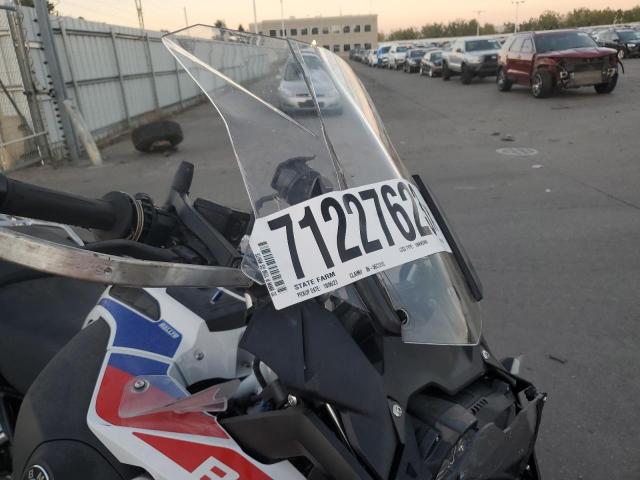 WB10M1303N6F87952 - 2022 BMW R 1250 GS ADVENTURE WHITE photo 9