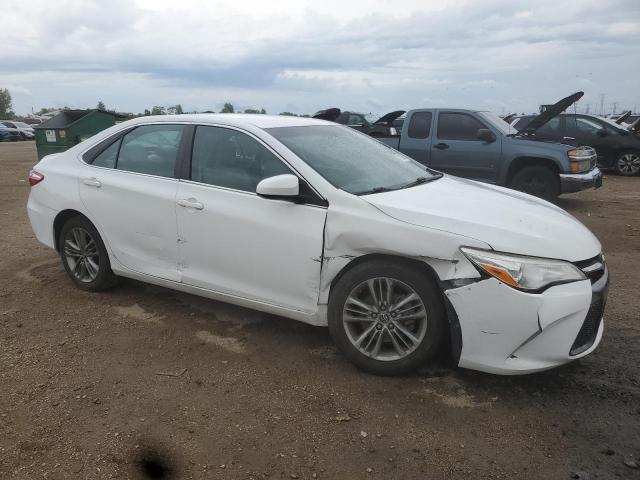 4T1BF1FK6FU058374 - 2015 TOYOTA CAMRY LE WHITE photo 4