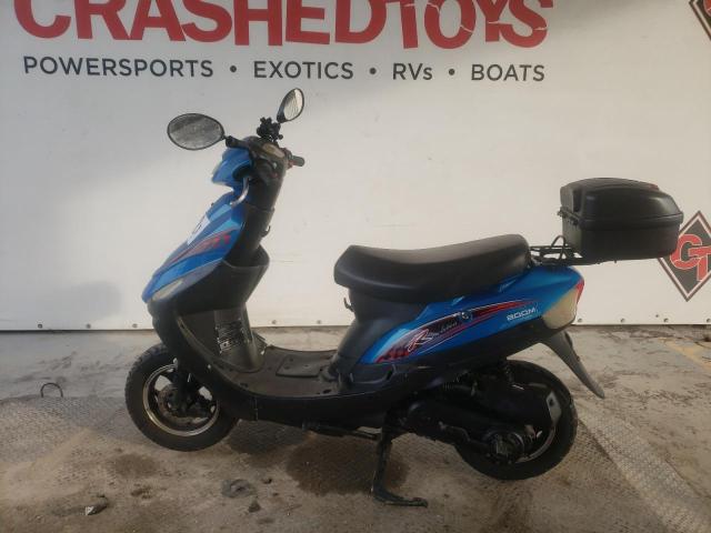 L2BB9NCC7JB528023 - 2018 JBLC SCOOTER BLUE photo 2