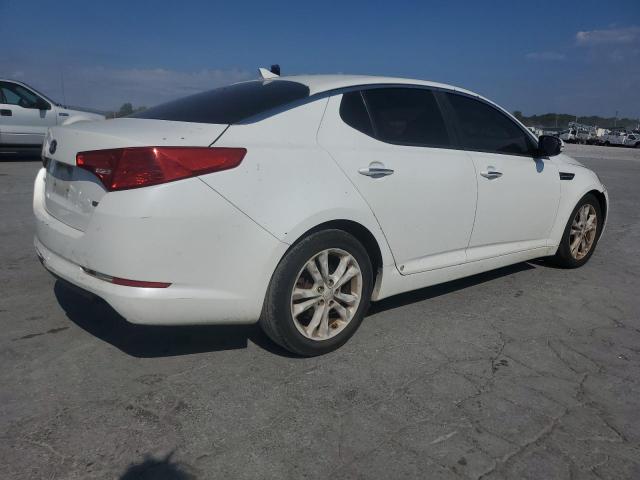 5XXGM4A72DG137029 - 2013 KIA OPTIMA LX WHITE photo 3