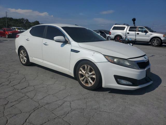 5XXGM4A72DG137029 - 2013 KIA OPTIMA LX WHITE photo 4