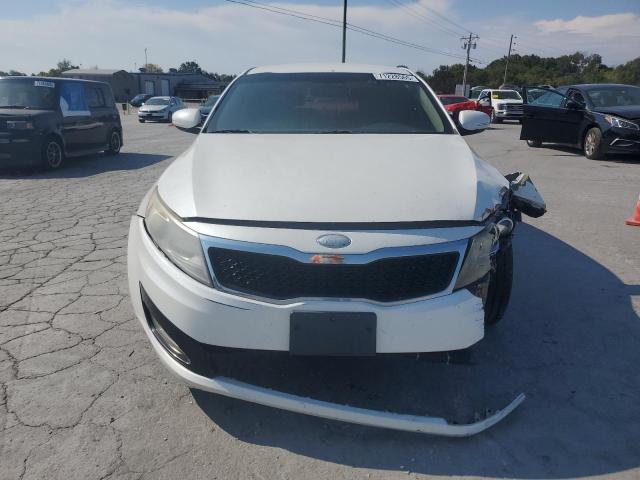 5XXGM4A72DG137029 - 2013 KIA OPTIMA LX WHITE photo 5