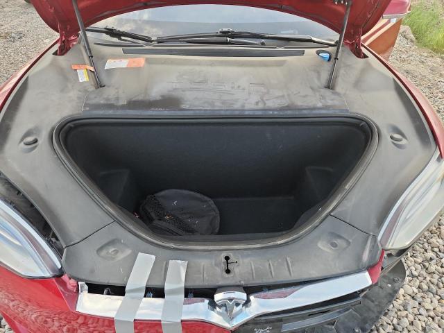 5YJSA1E13HF185557 - 2017 TESLA MODEL S Красный фото 11