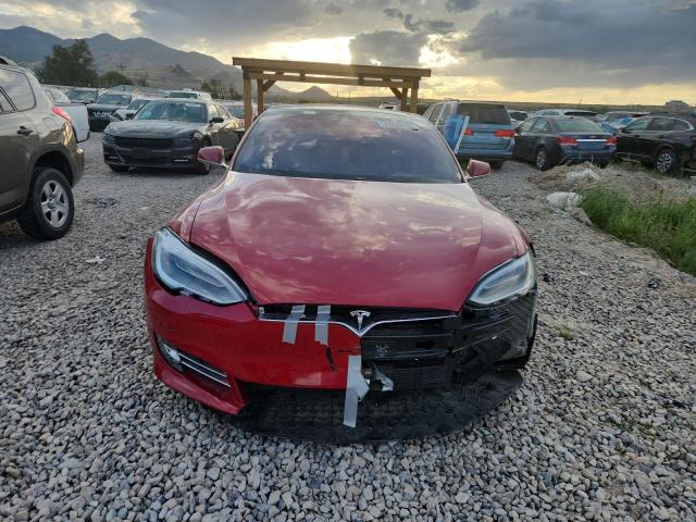 5YJSA1E13HF185557 - 2017 TESLA MODEL S Красный фото 5