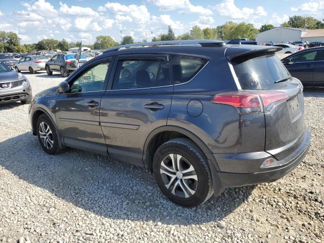JTMBFREV1JJ737381 - 2018 TOYOTA RAV4 LE CHARCOAL photo 2