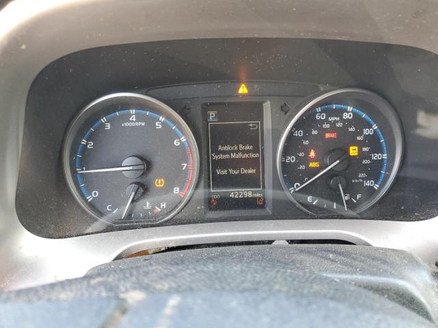 JTMBFREV1JJ737381 - 2018 TOYOTA RAV4 LE CHARCOAL photo 9