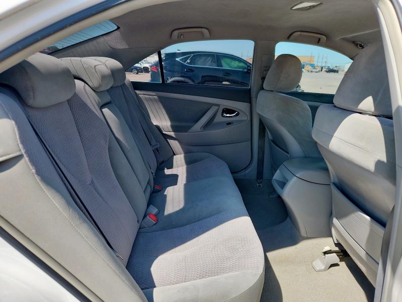 4T1BF3EK0AU536830 - 2010 TOYOTA CAMRY BASE WHITE photo 10