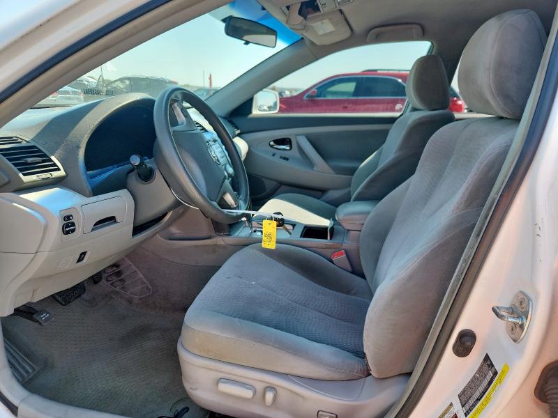 4T1BF3EK0AU536830 - 2010 TOYOTA CAMRY BASE WHITE photo 7