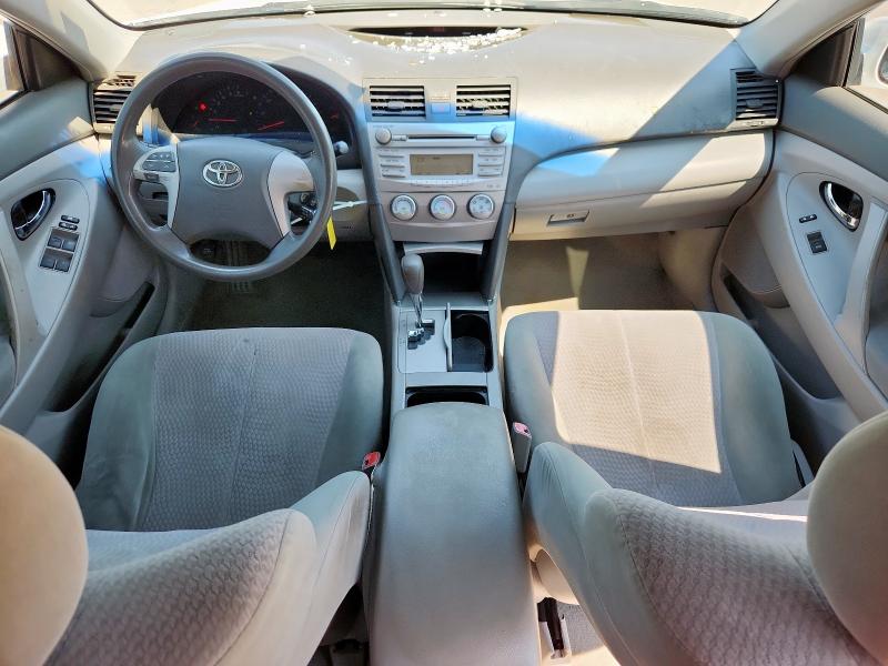 4T1BF3EK0AU536830 - 2010 TOYOTA CAMRY BASE WHITE photo 8