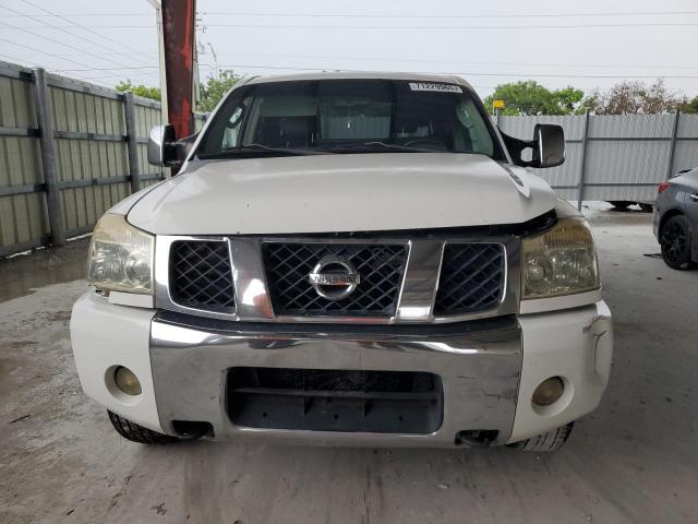 1N6BA07B16N524537 - 2006 NISSAN TITAN XE WHITE photo 5