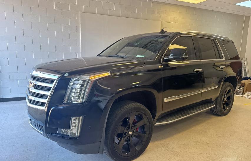 1GYS4BKJ8KR360169 - 2019 CADILLAC ESCALADE LUXURY შავი ფოტო 2