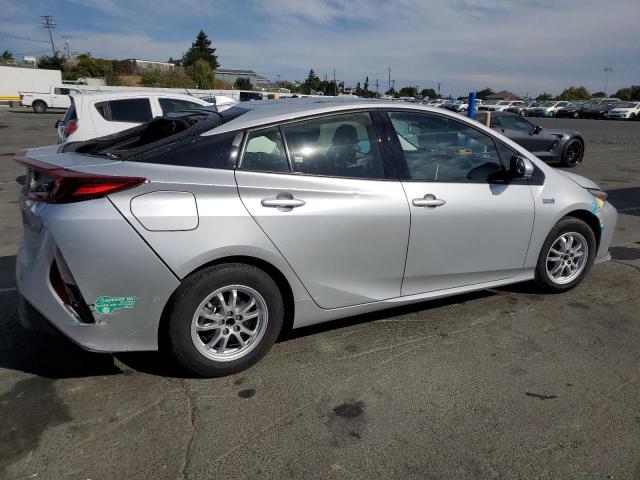 JTDKARFP5H3043791 - 2017 TOYOTA PRIUS PRIM 银色 照片 3