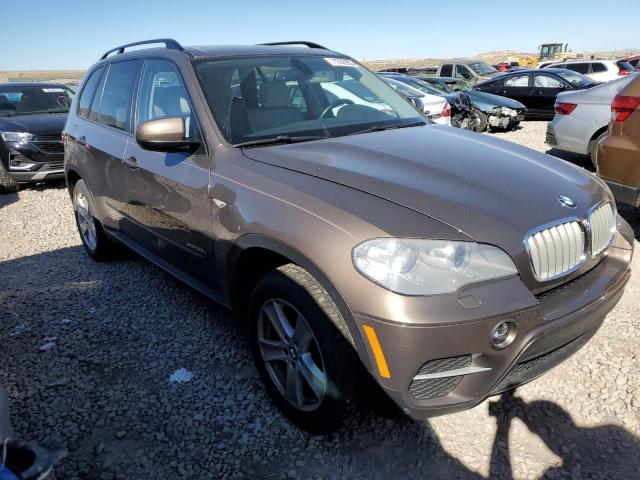 5UXZW0C59BL659787 - 2011 BMW X5 XDRIVE35D BROWN photo 4