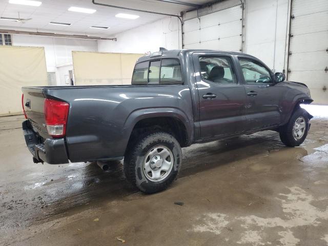 3TMCZ5AN1HM114673 - 2017 TOYOTA TACOMA DOUBLE CAB GRAY photo 3